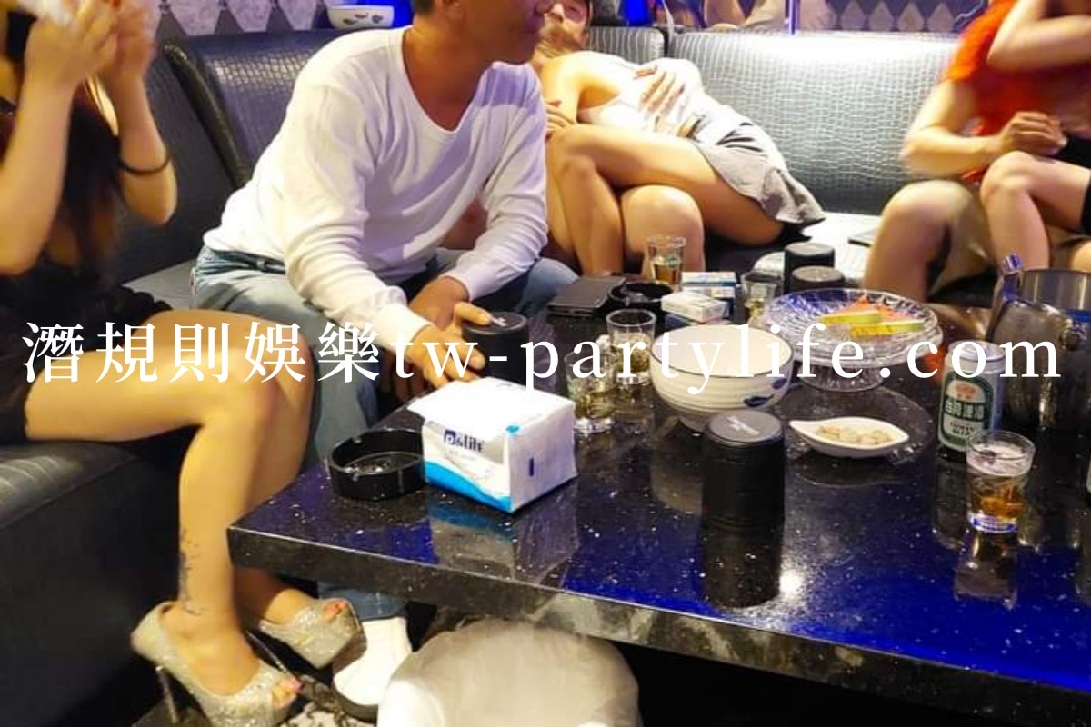 台北龍昇酒店妹妹